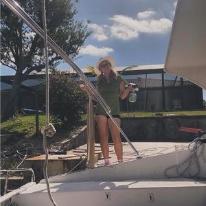 Meet your Posher, Elizabeth